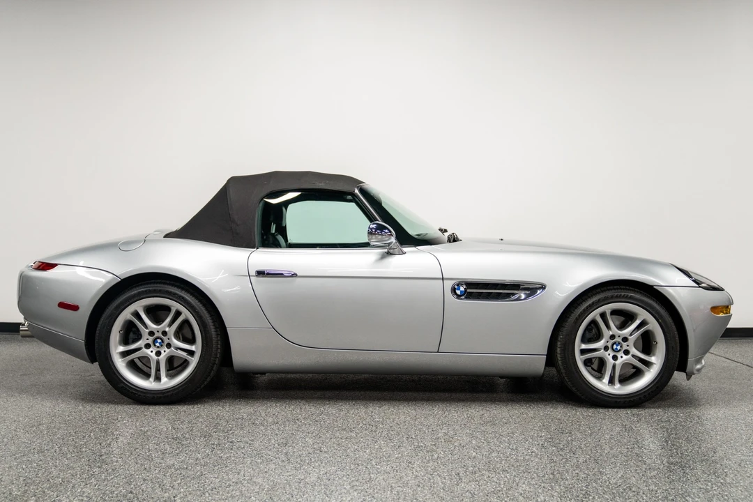 2001 BMW Z8 - Image 17 of 21