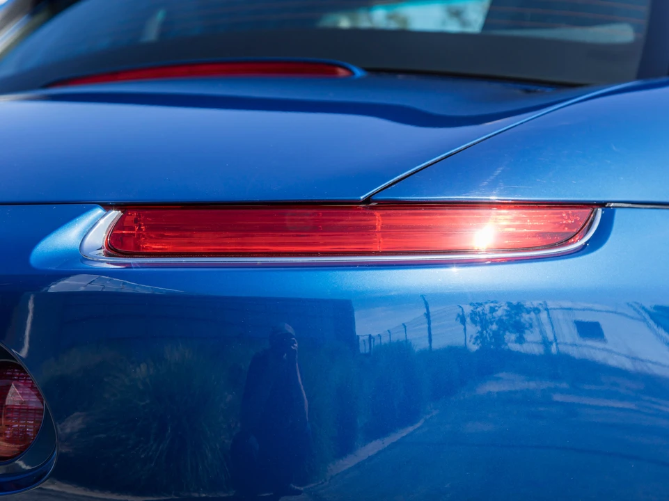 2001 BMW Z8 - Image 27 of 31