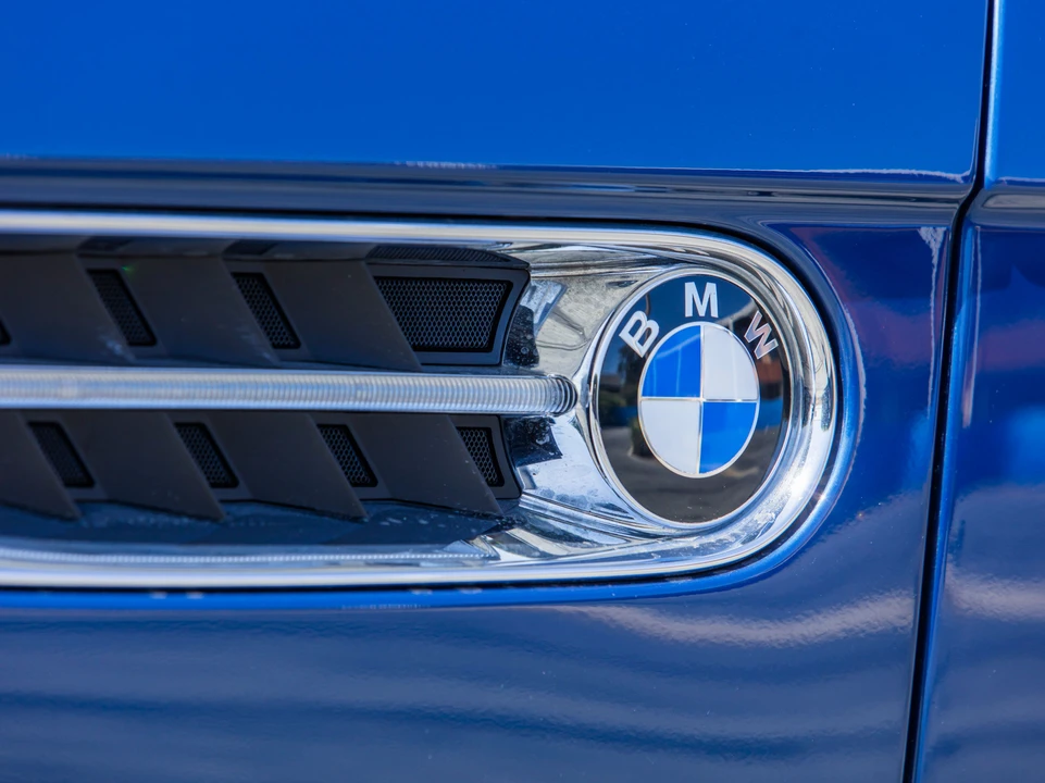 2001 BMW Z8 - Image 30 of 31