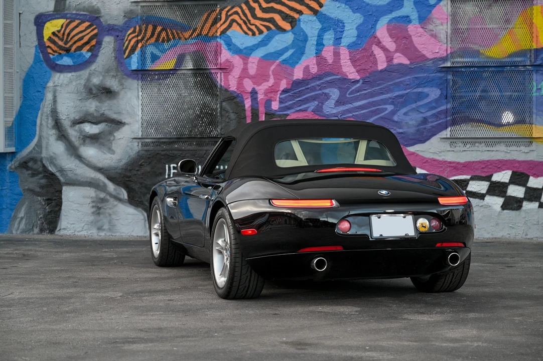 2001 BMW Z8 - Image 17 of 31