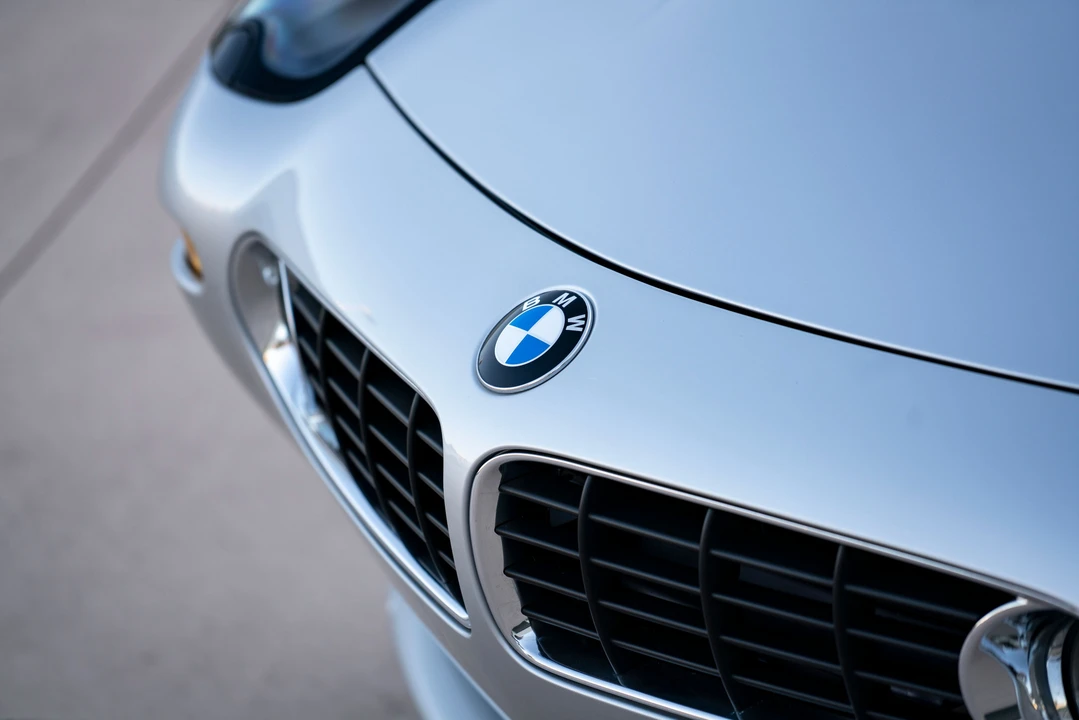 2001 BMW Z8 - Image 26 of 30