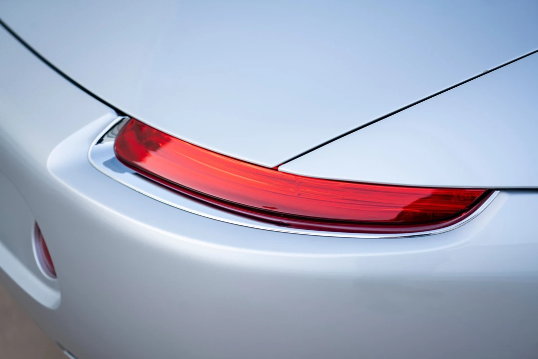 2001 BMW Z8 - Image 27 of 30