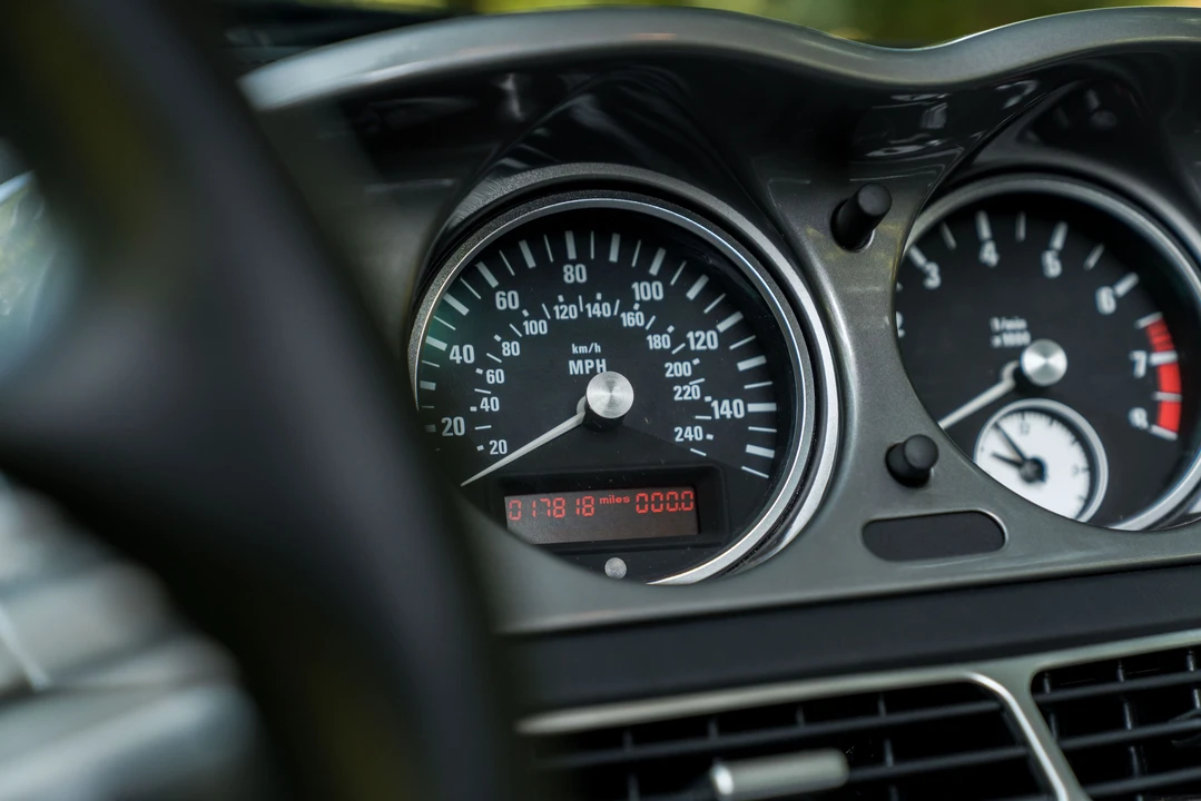 2001 BMW Z8 - Image 14 of 31