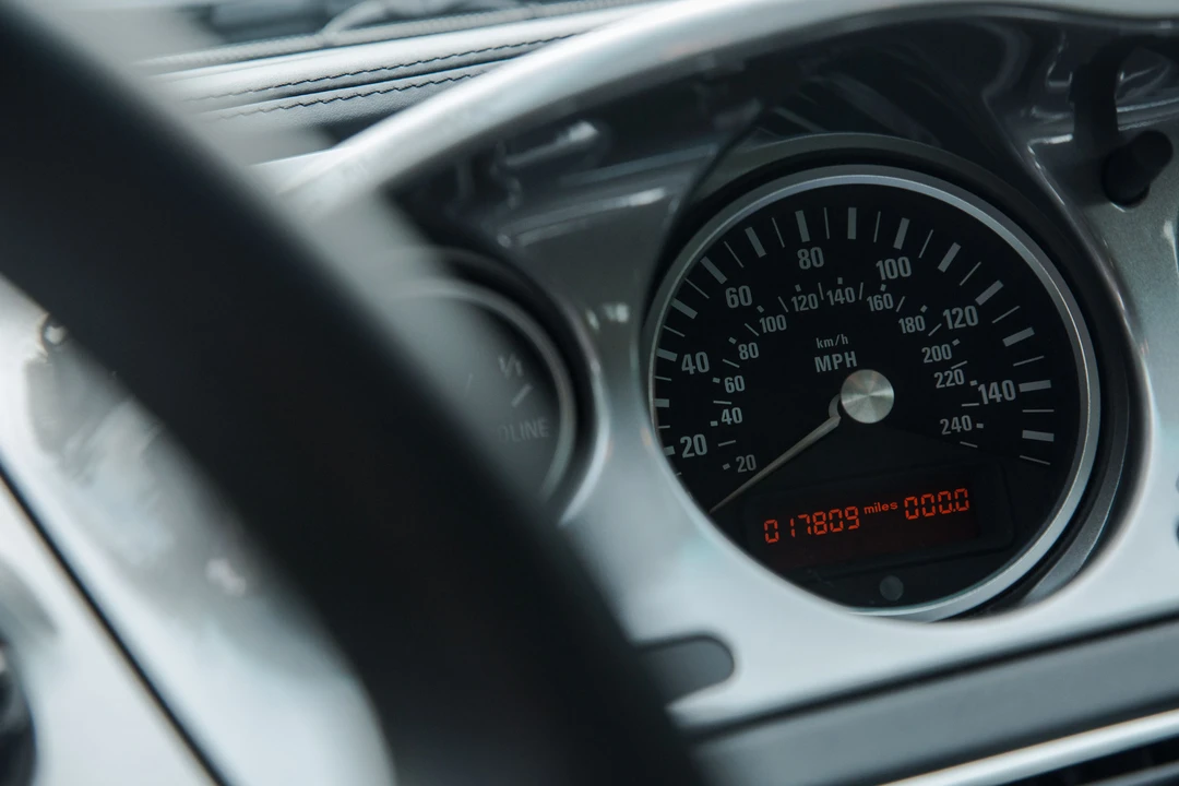 2001 BMW Z8 - Image 25 of 31
