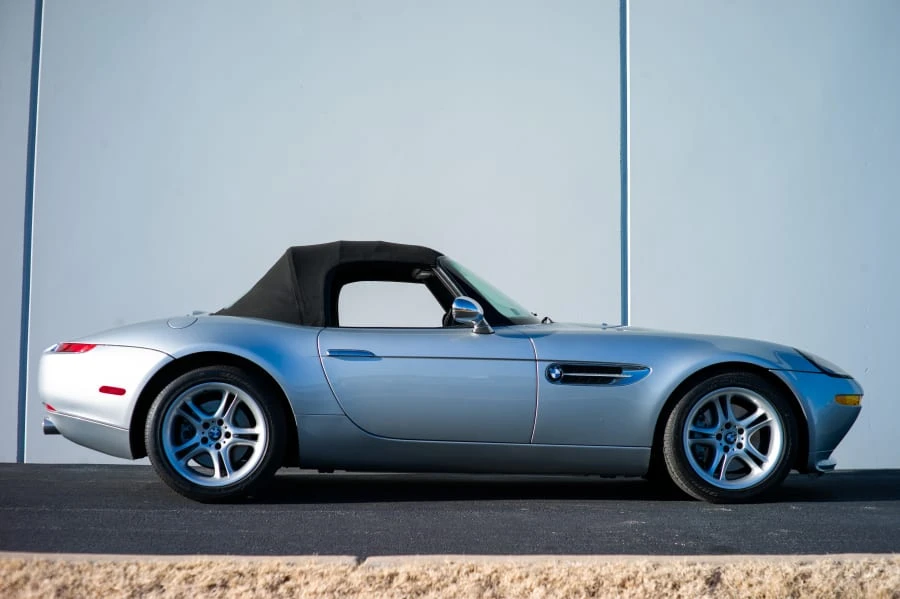2001 BMW Z8 - Image 2 of 5