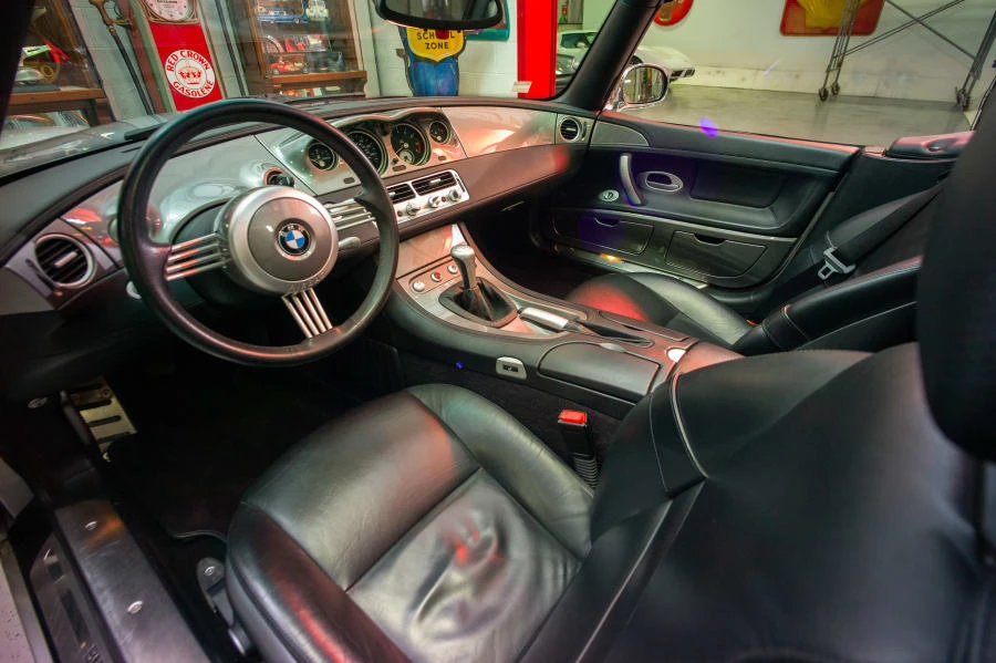 2001 BMW Z8 - Image 4 of 5
