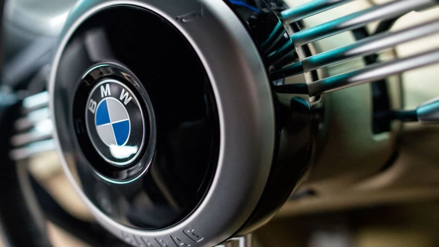 2001 BMW Z8 - Image 10 of 12