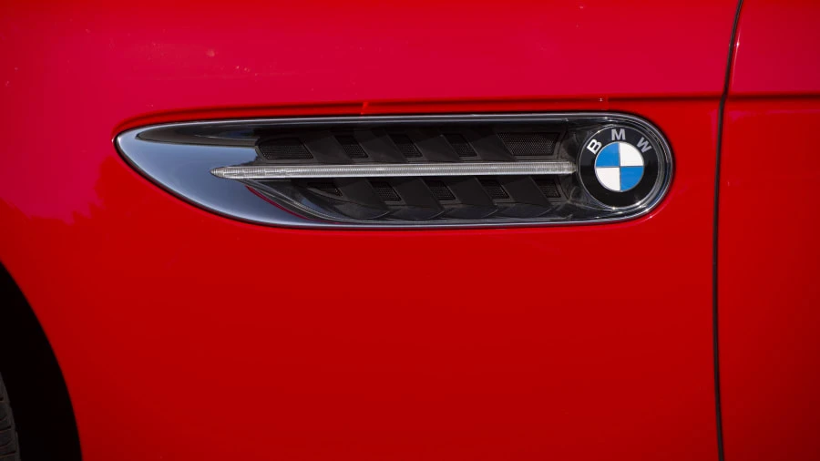 2001 BMW Z8 - Image 15 of 24