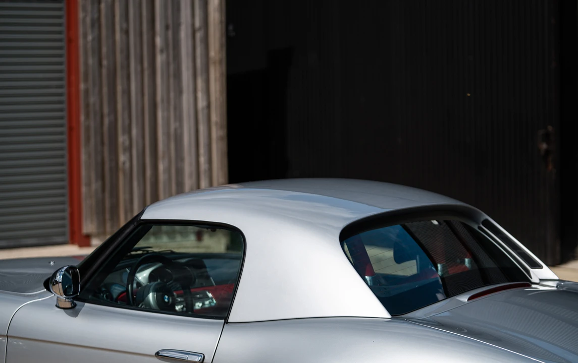 2001 BMW Z8 - Image 14 of 17