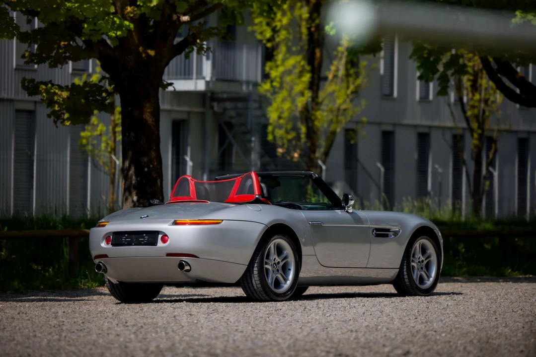 2001 BMW Z8 - Image 16 of 31