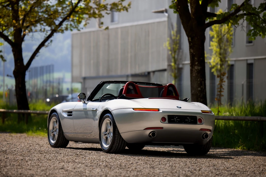 2001 BMW Z8 - Image 13 of 31