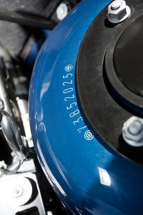 2001 BMW Z8 - Image 10 of 30