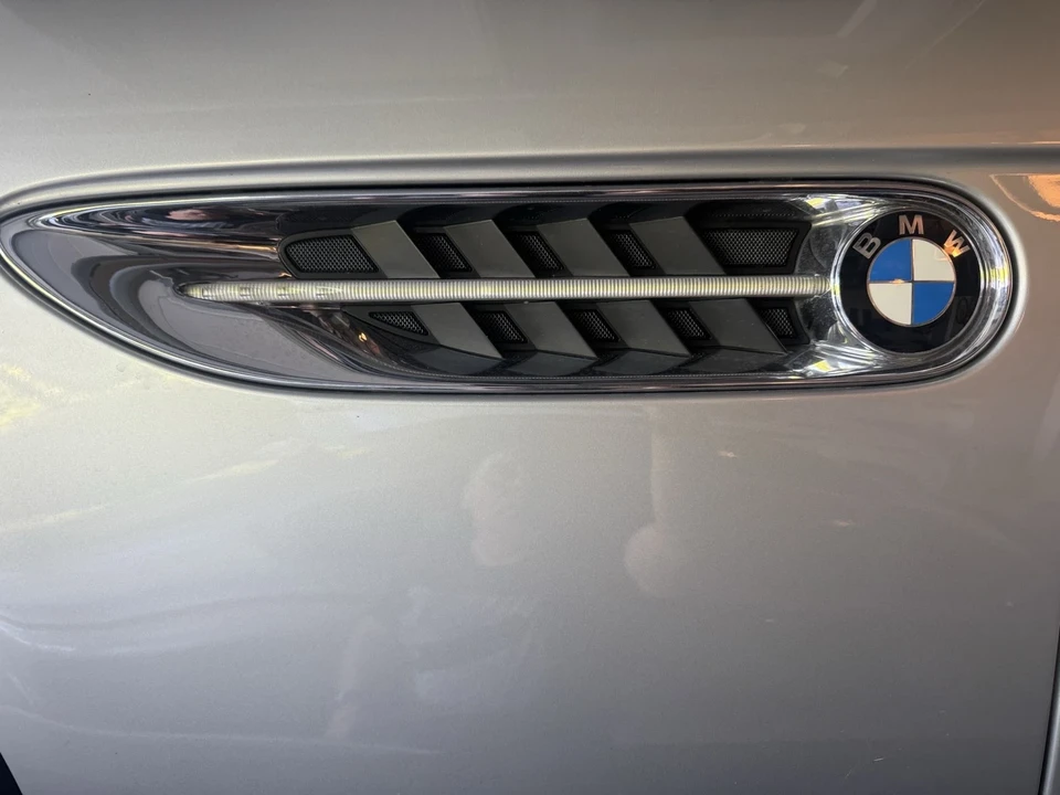 2001 BMW Z8 - Image 8 of 21