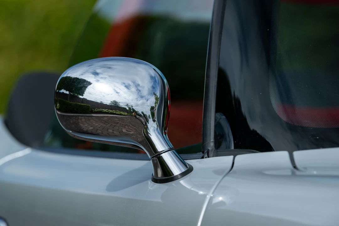 2001 BMW Z8 - Image 31 of 31