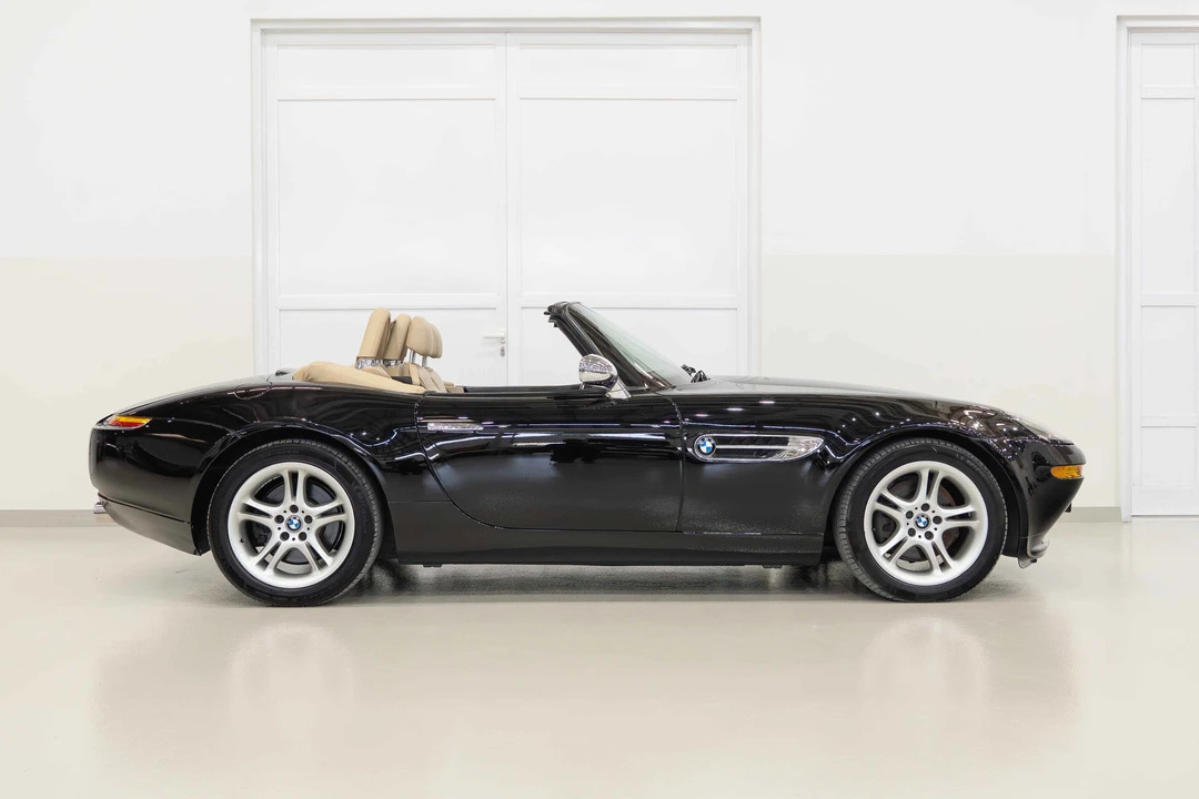 2001 BMW Z8 - Image 25 of 31