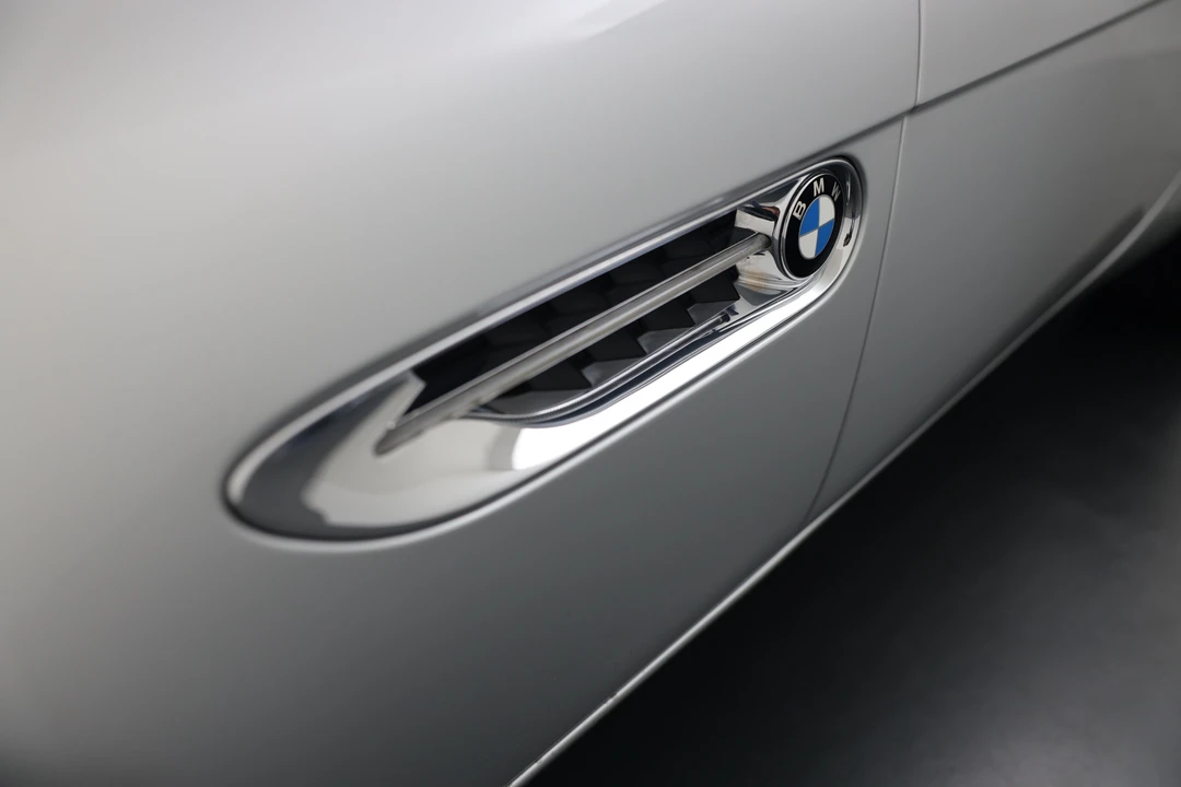 2001 BMW Z8 - Image 16 of 21