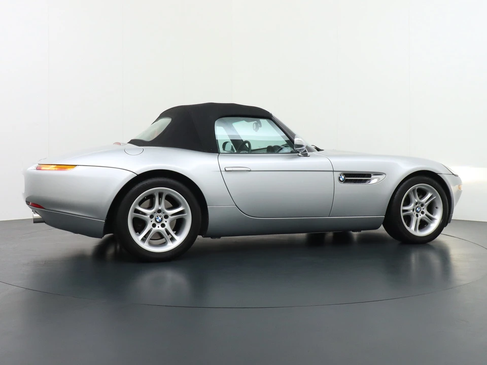 2001 BMW Z8 - Image 11 of 21
