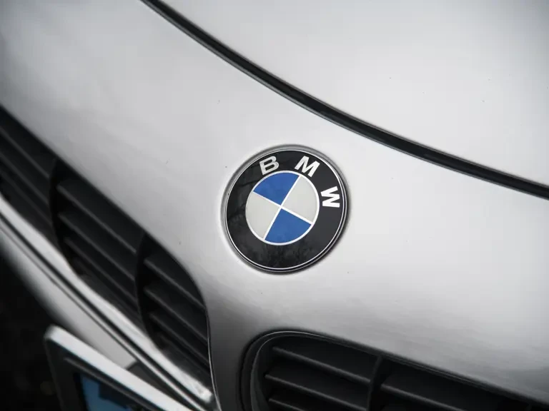 2001 BMW Z8 - Image 7 of 31