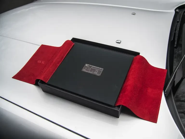 2001 BMW Z8 - Image 29 of 31