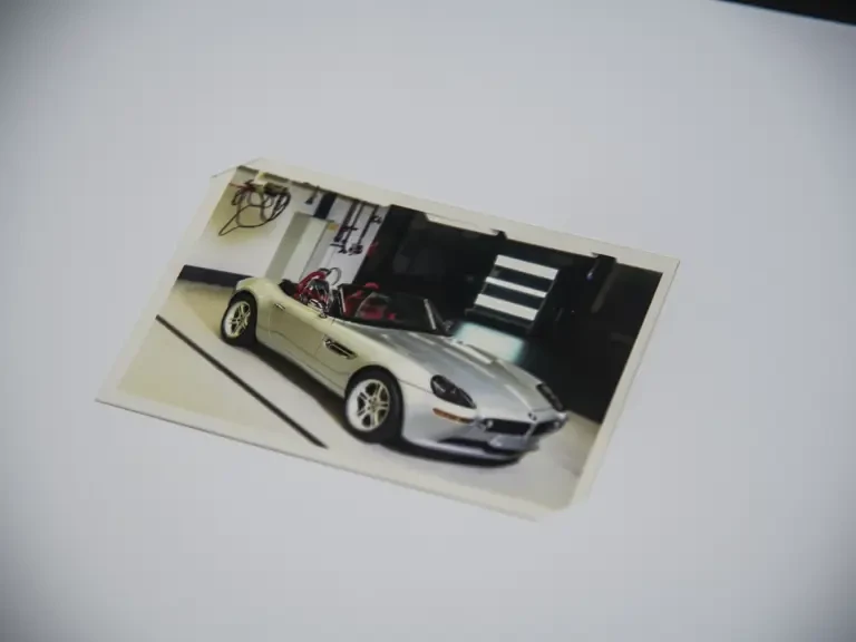 2001 BMW Z8 - Image 30 of 31