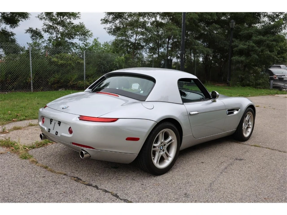 2001 BMW Z8 - Image 5 of 8