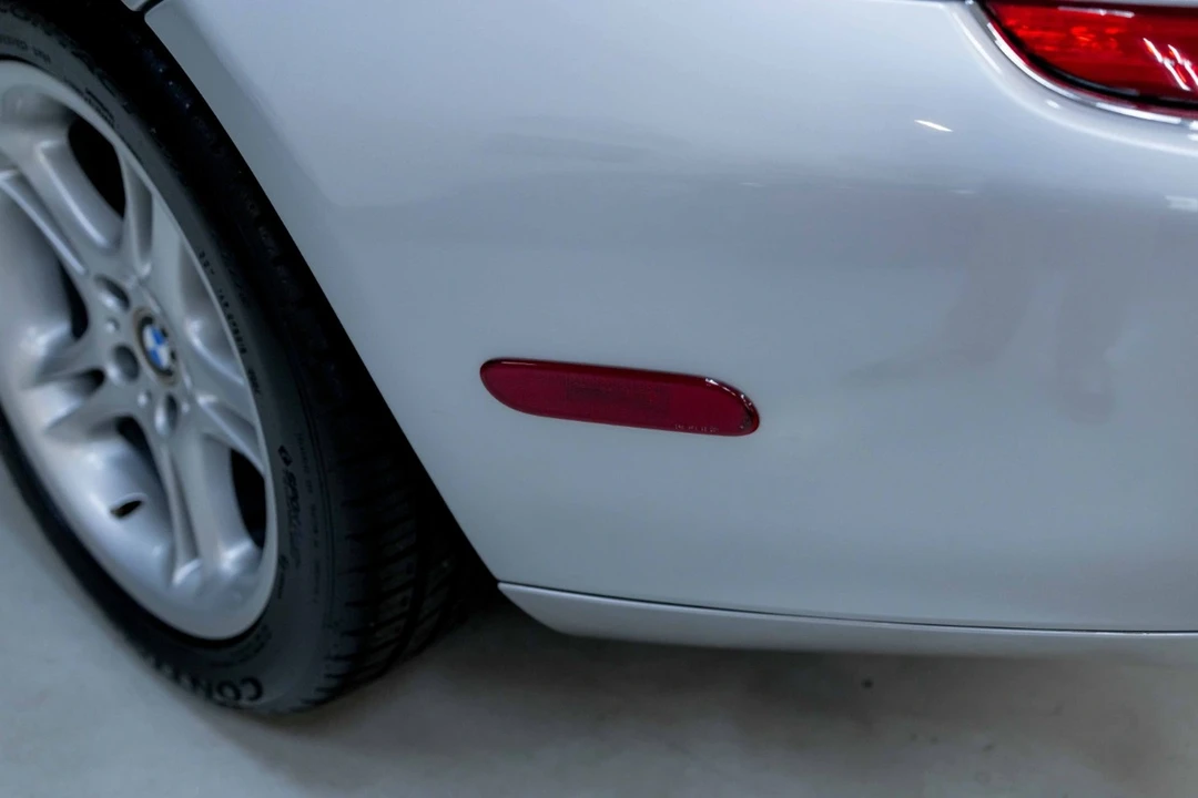 2001 BMW Z8 - Image 18 of 21
