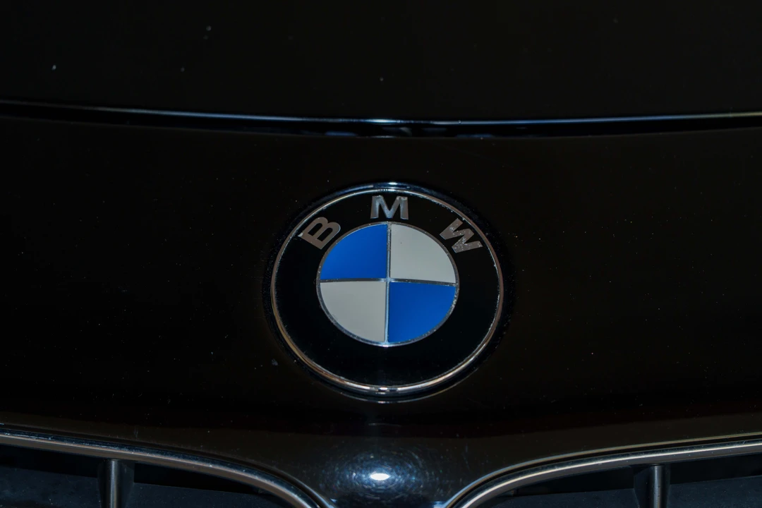 2001 BMW Z8 - Image 23 of 31