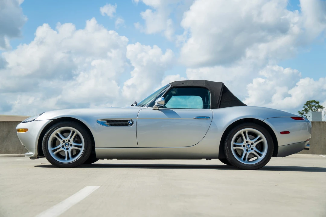 2001 BMW Z8 - Image 18 of 31