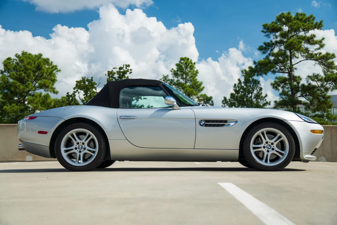 2001 BMW Z8 - Image 25 of 31