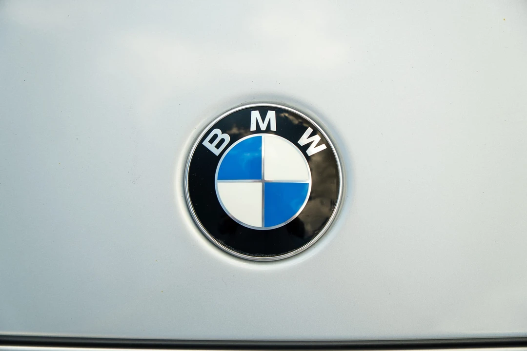 2001 BMW Z8 - Image 30 of 31