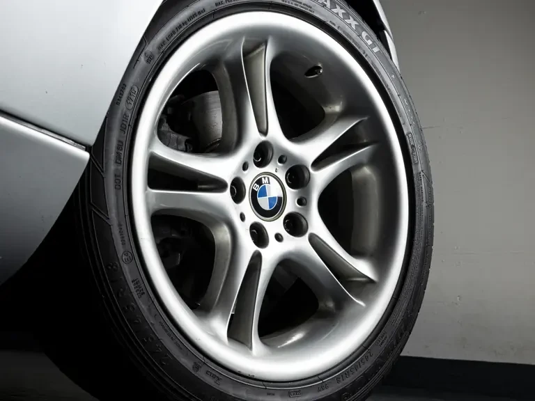 2001 BMW Z8 - Image 28 of 31