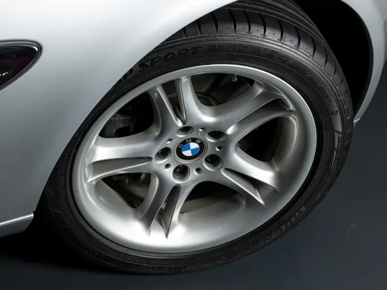 2001 BMW Z8 - Image 27 of 31
