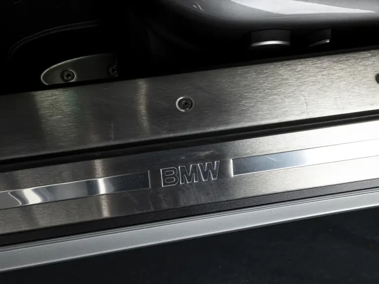 2001 BMW Z8 - Image 18 of 31