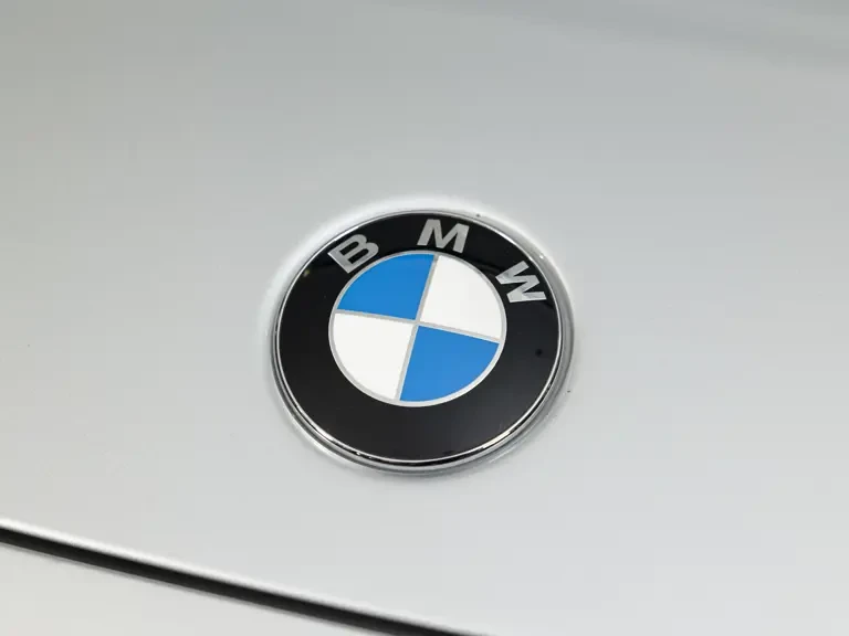 2001 BMW Z8 - Image 26 of 31
