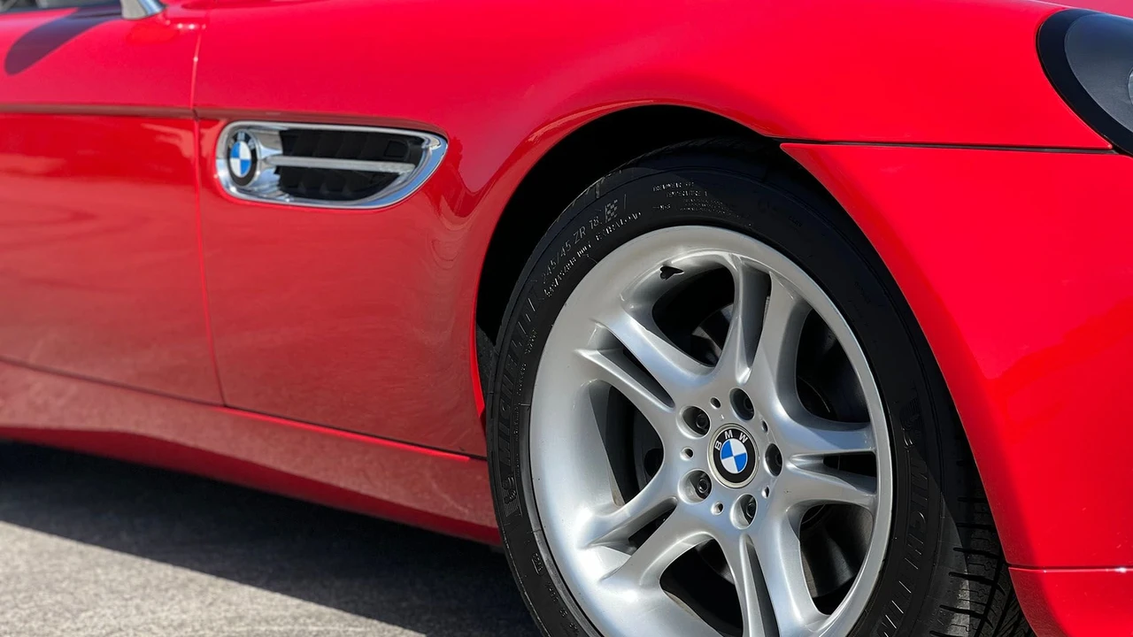 2001 BMW Z8 - Image 22 of 31