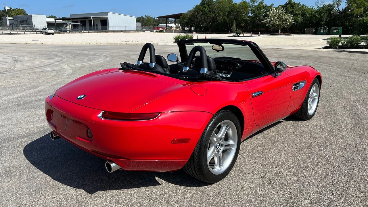 2001 BMW Z8 - Image 17 of 31