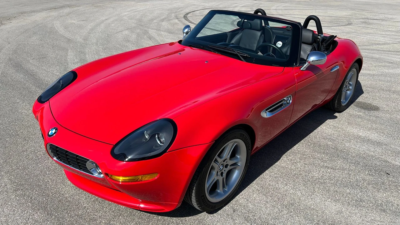 2001 BMW Z8 - Image 13 of 31