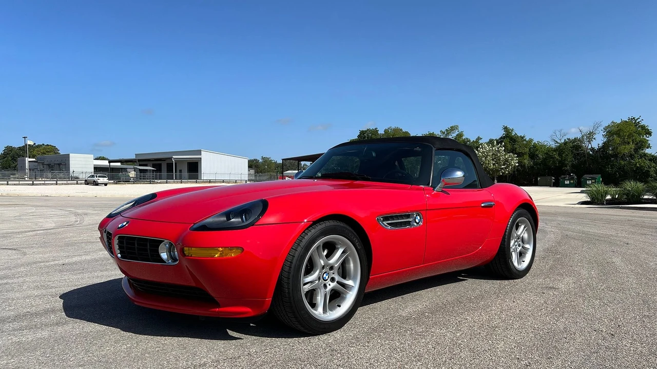 2001 BMW Z8 - Image 19 of 31