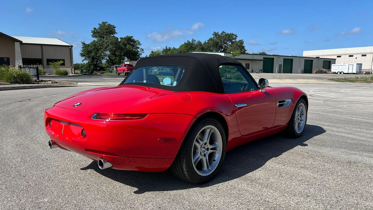 2001 BMW Z8 - Image 20 of 31