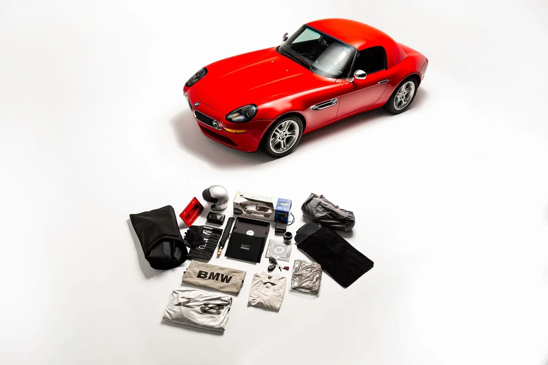2001 BMW Z8 - Image 2 of 7