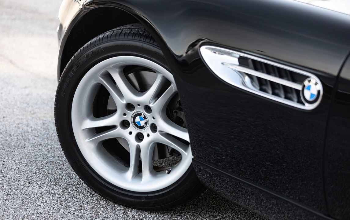 2001 BMW Z8 - Image 12 of 13