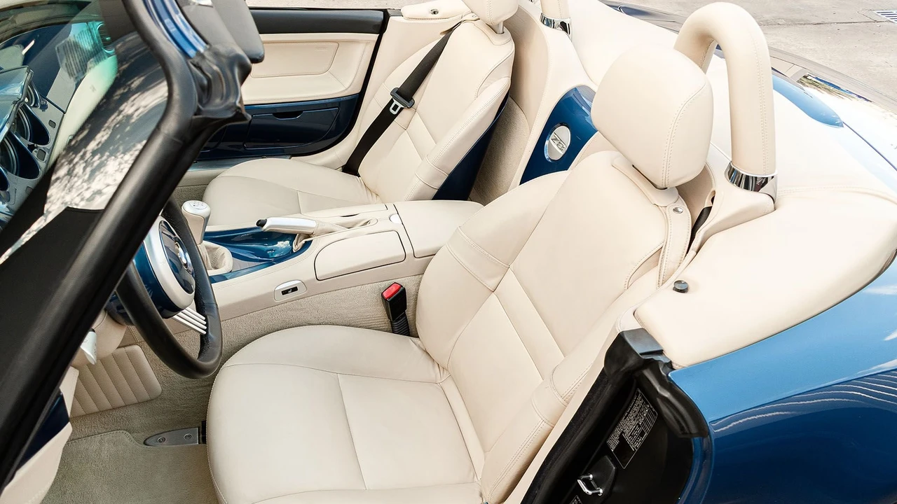 2001 BMW Z8 - Image 26 of 31
