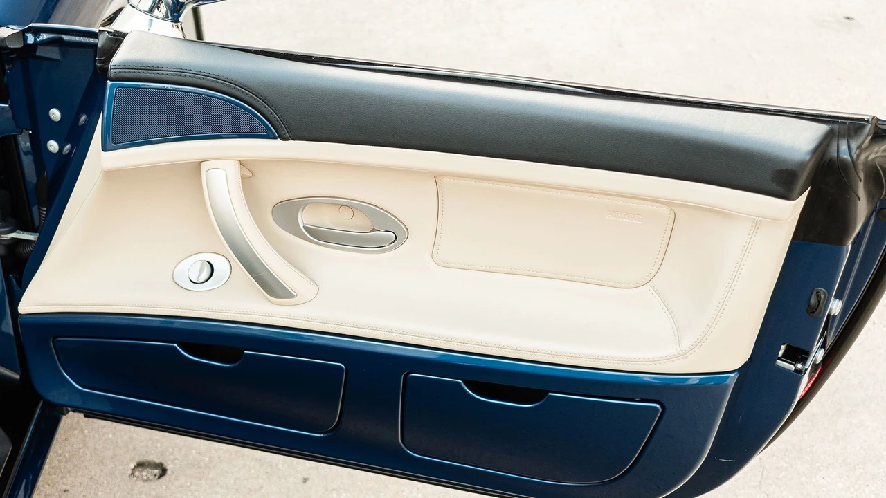 2001 BMW Z8 - Image 30 of 31