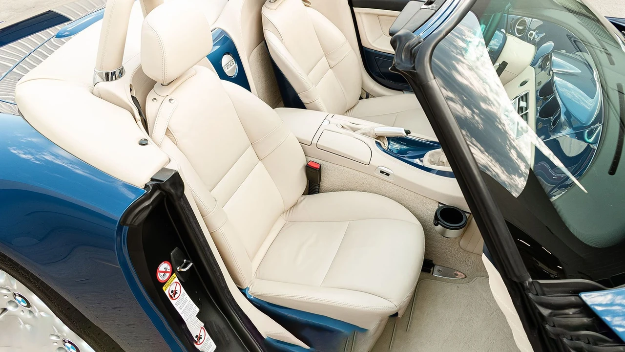 2001 BMW Z8 - Image 28 of 31
