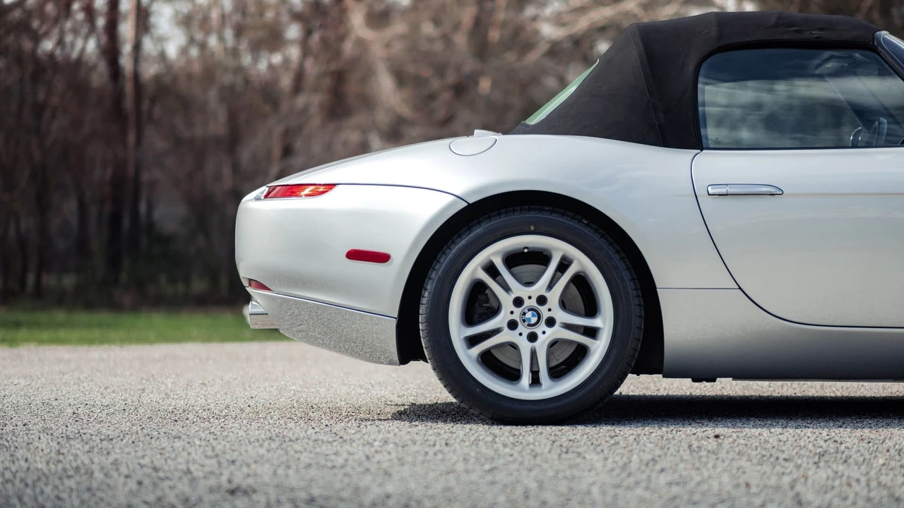 2001 BMW Z8 - Image 23 of 31