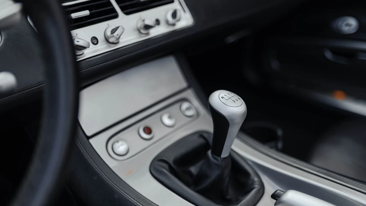 2001 BMW Z8 - Image 7 of 31
