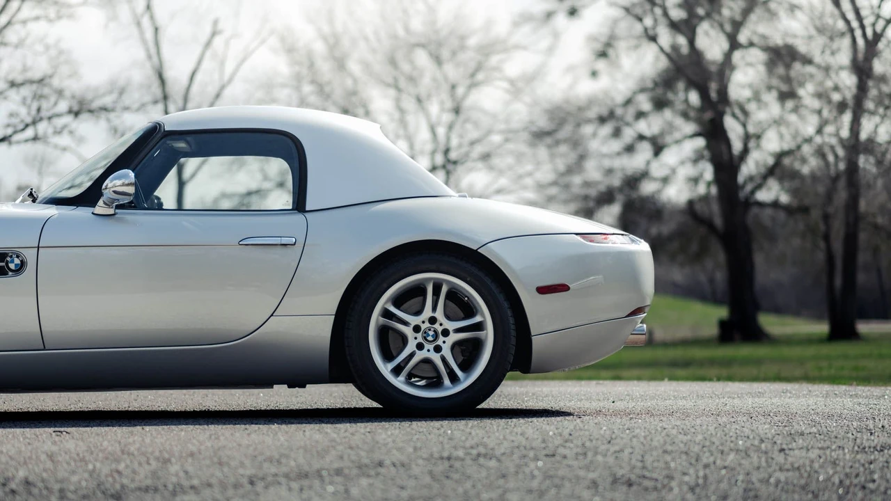 2001 BMW Z8 - Image 4 of 31