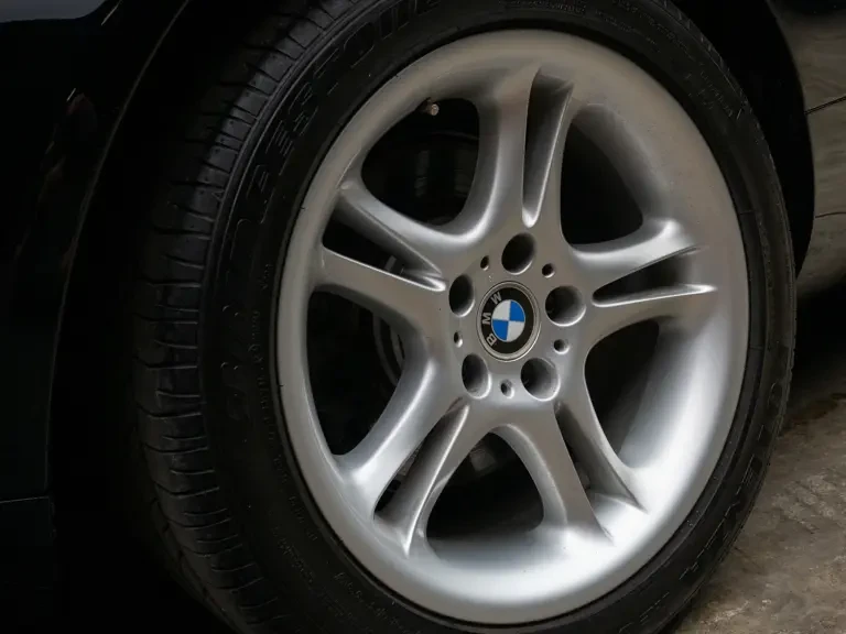 2001 BMW Z8 - Image 11 of 27