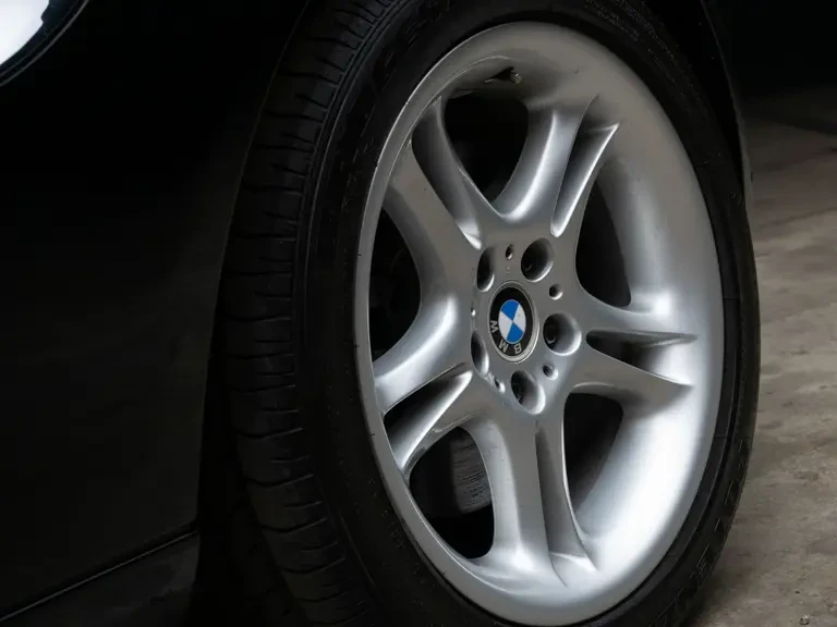 2001 BMW Z8 - Image 14 of 27