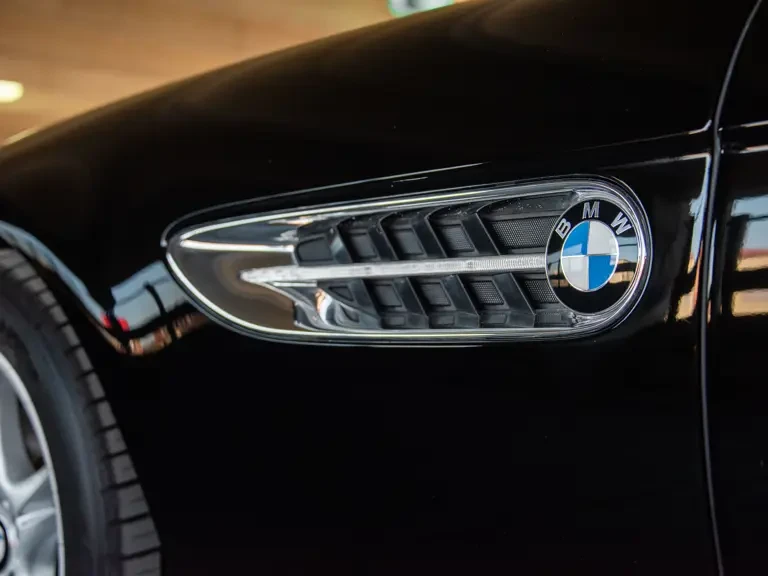 2001 BMW Z8 - Image 13 of 31